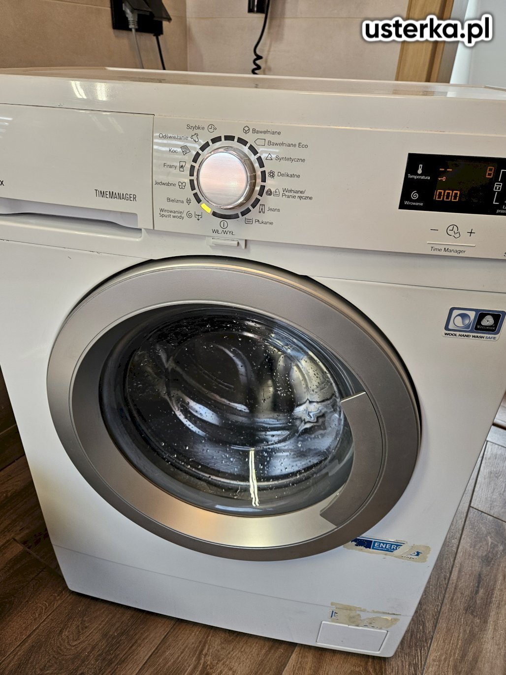 Wymieniłem fartuch w pralce Electrolux.
