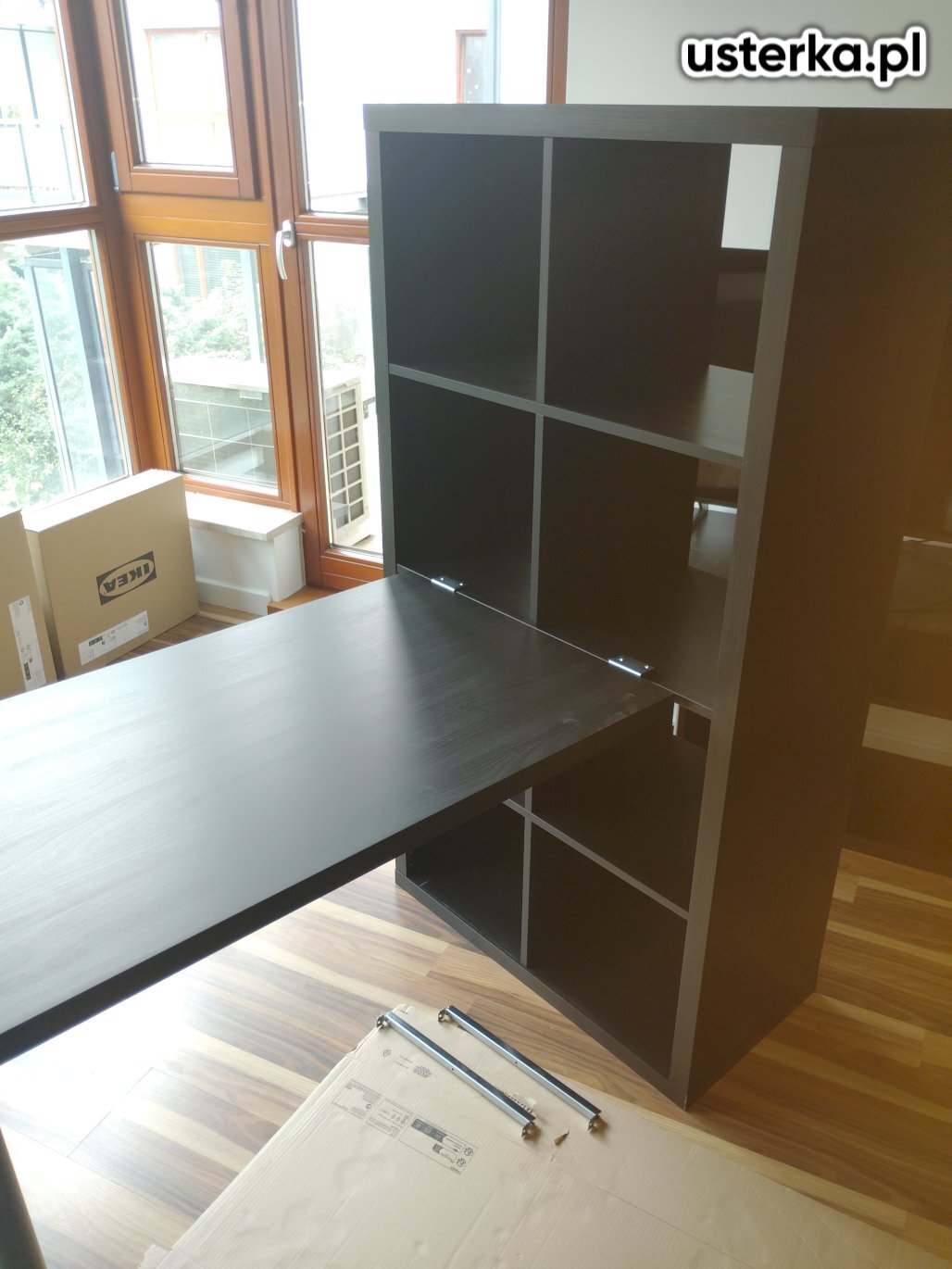 Wykonano montaż dwóch regałów Kallax 4x4, jednego regału Kallax 2x4 oraz łóżka Tarnkullen 160x200.