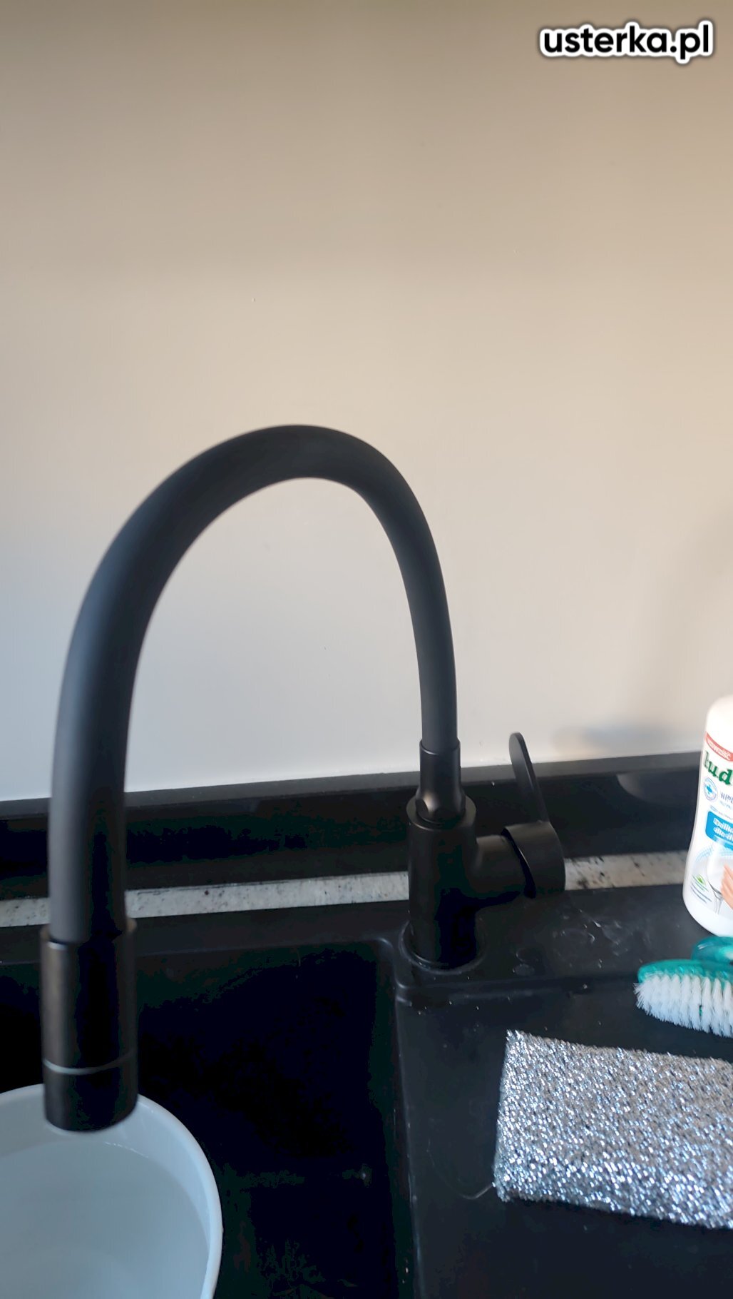 Wymieniłem baterię po dostarczeniu nowej przez klienta.